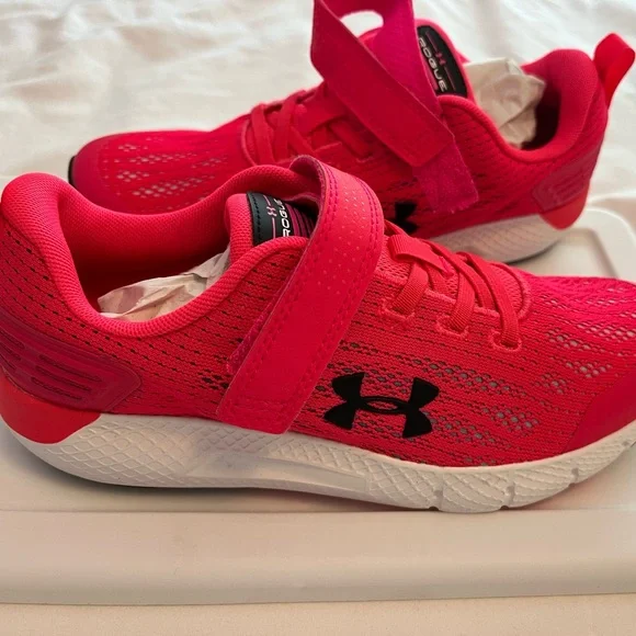 Girls sneakers. - Picture 2 of 4